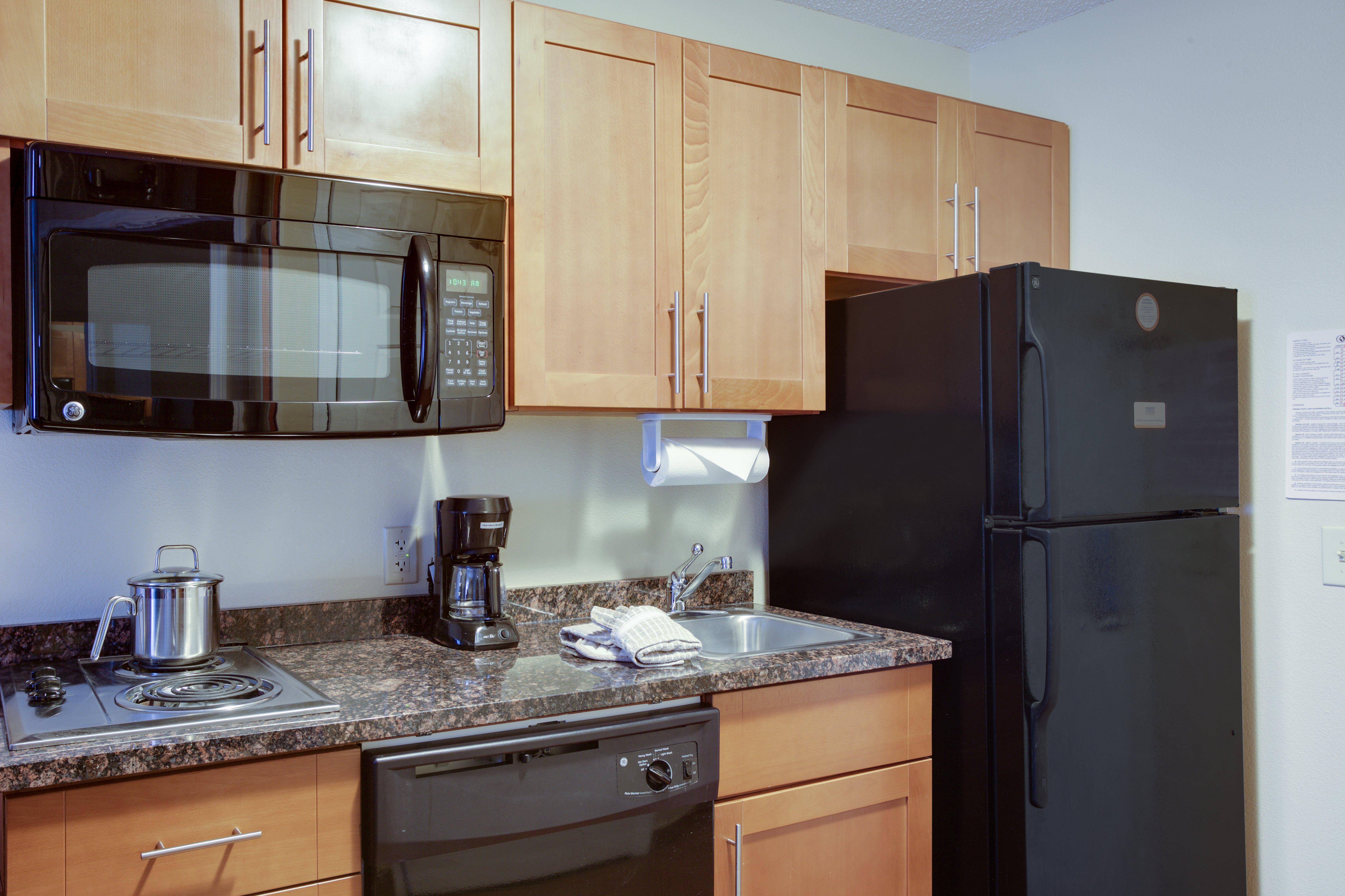 Candlewood Suites Richmond Airport By Ihg Сандстън Екстериор снимка