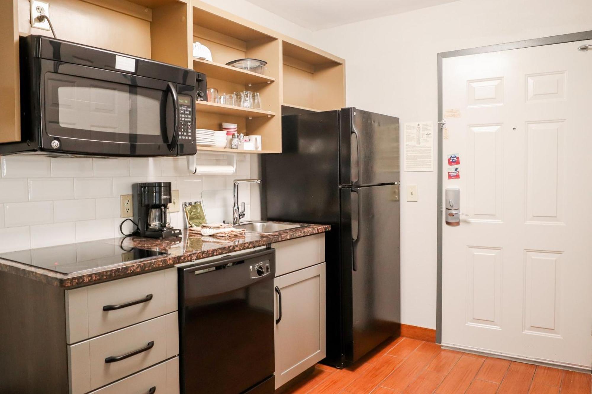 Candlewood Suites Richmond Airport By Ihg Сандстън Екстериор снимка